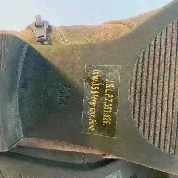 Unisa Women’s Ankle Boot Size 7.5 Taupe Side Zip Buckle Accent. - Picture 4 of 14